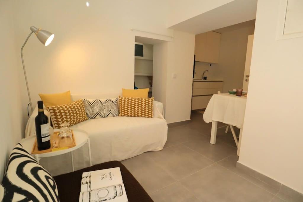 Center Balcony Bica Apartment *